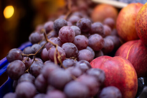 Obst,, Weintrauben, Nektarinen